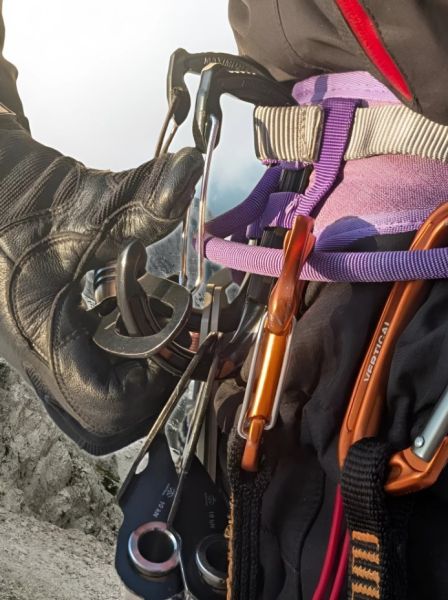  Карабин Вертикаль развесочный Краб черный в Воронеже  